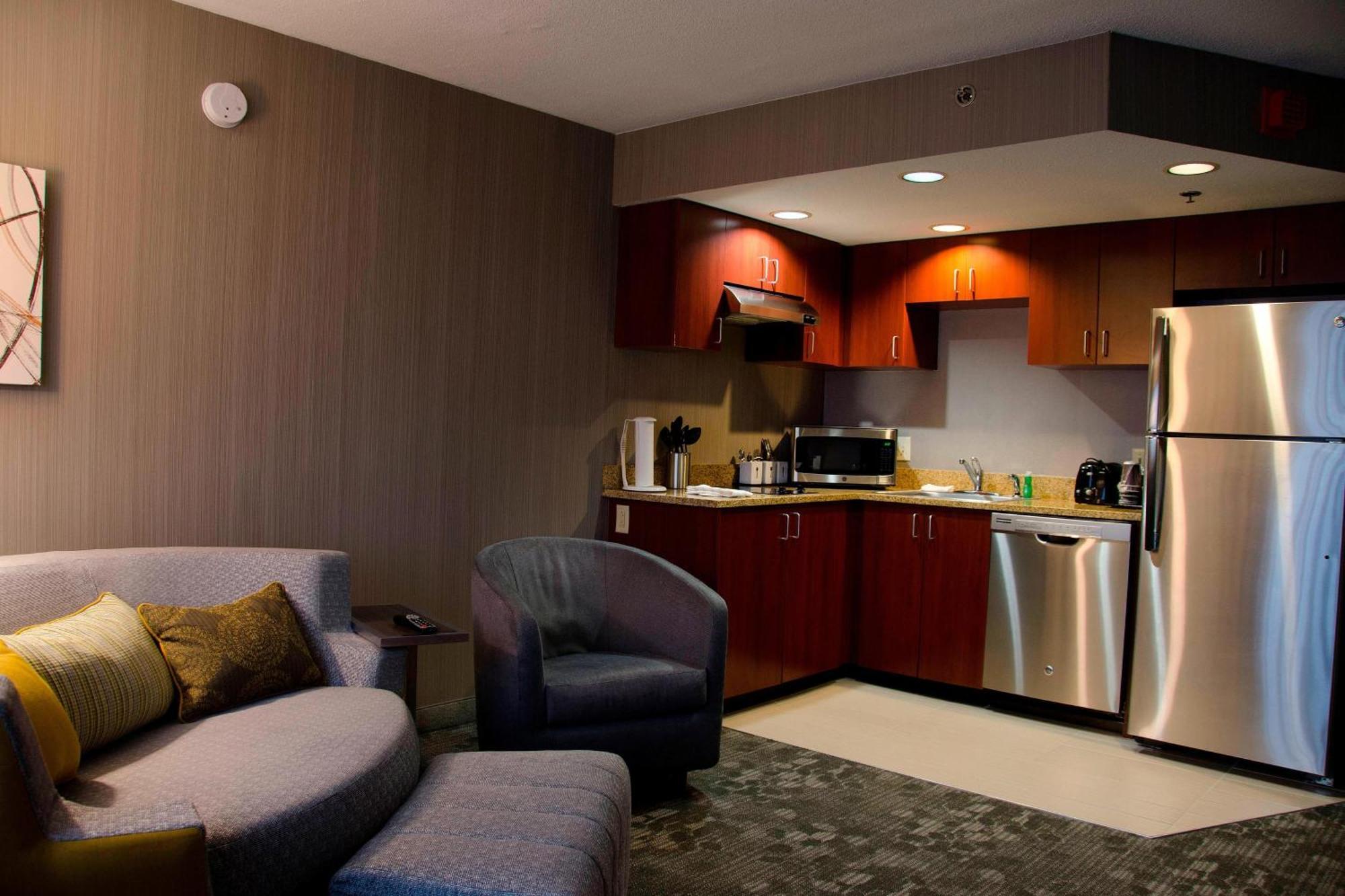 Courtyard Waterbury Downtown Hotel Exterior photo